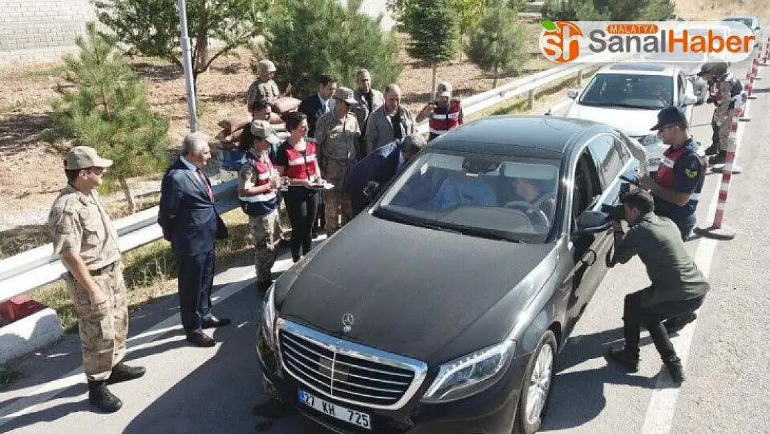 Malatya jandarmasından trafikte drone'lu denetim