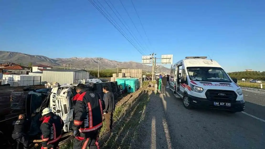 'Malatyada yolcu otobüsü devrildi: Çok sayıda yaralı var'