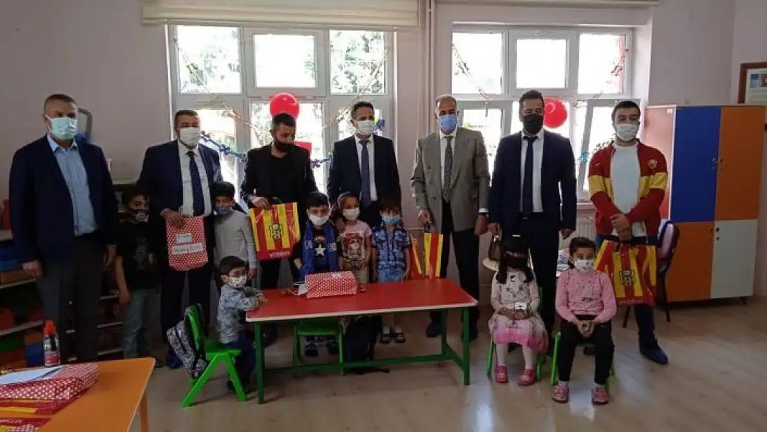 'Malatyasporlu taraftarlar çocukların bayramını unutmadı'