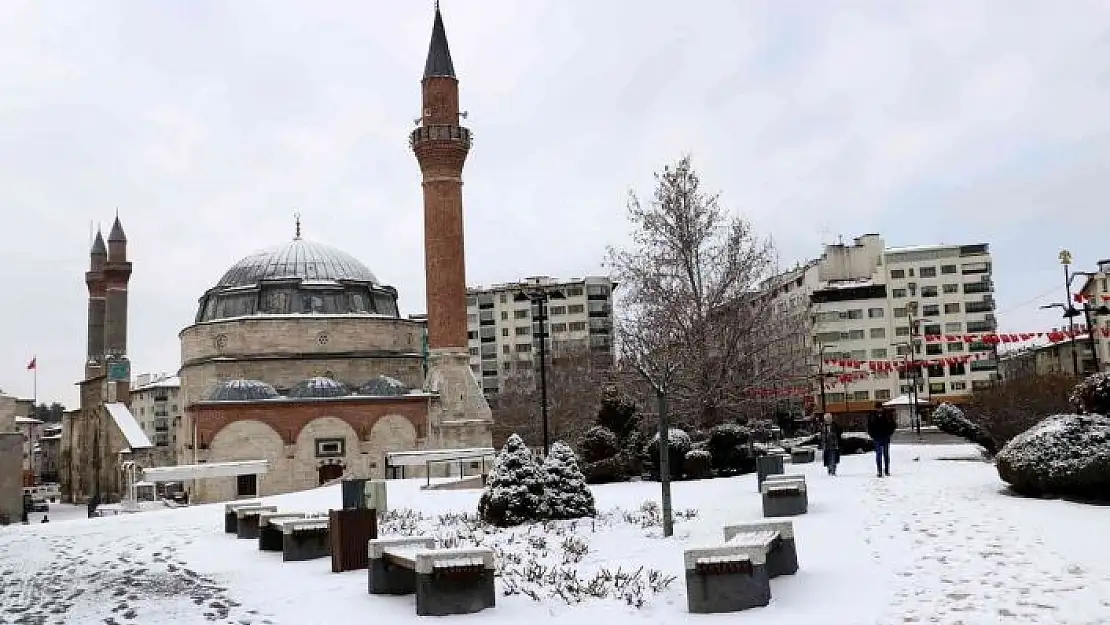 'Mart ayının sonlarında kent yeniden beyaza büründü'