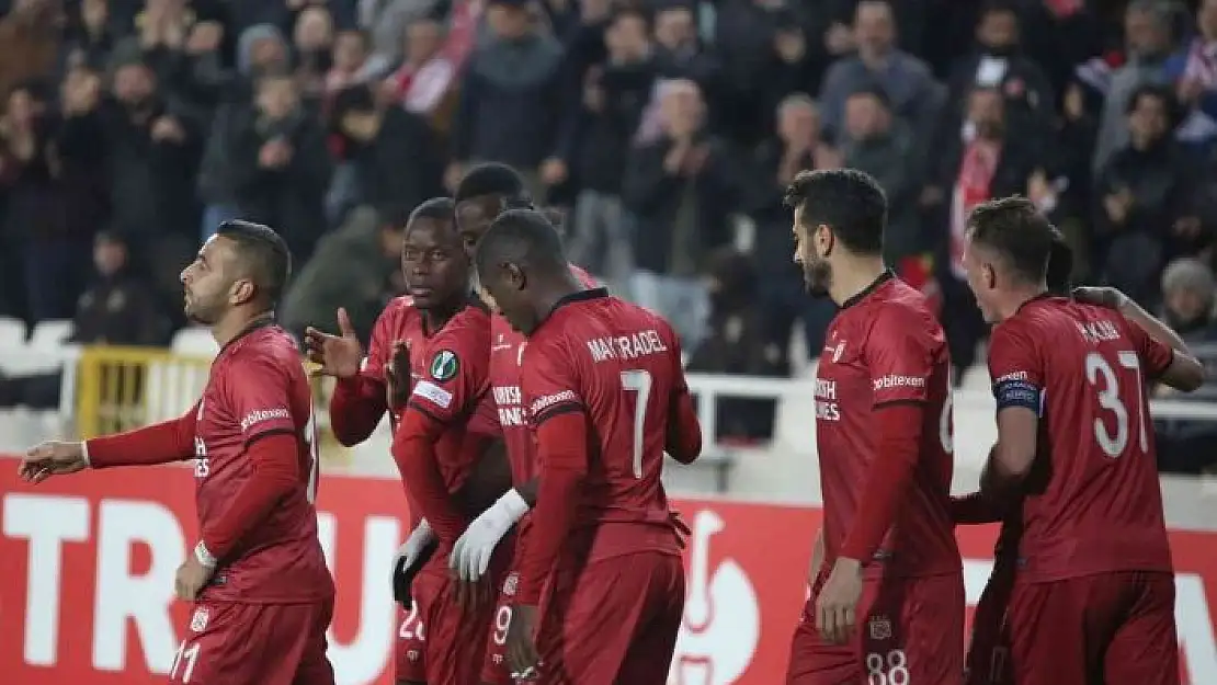 'Max Gradel 4. golünü CFR Cluj´a attı'