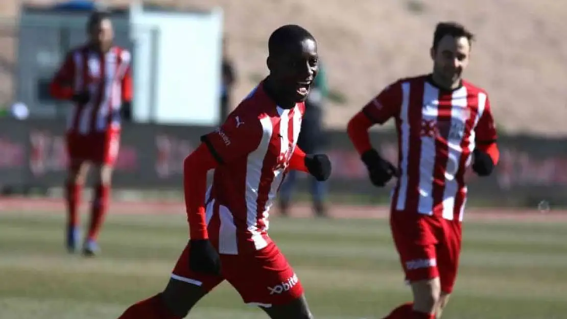 'Max Gradel hat-trick yaptı!'