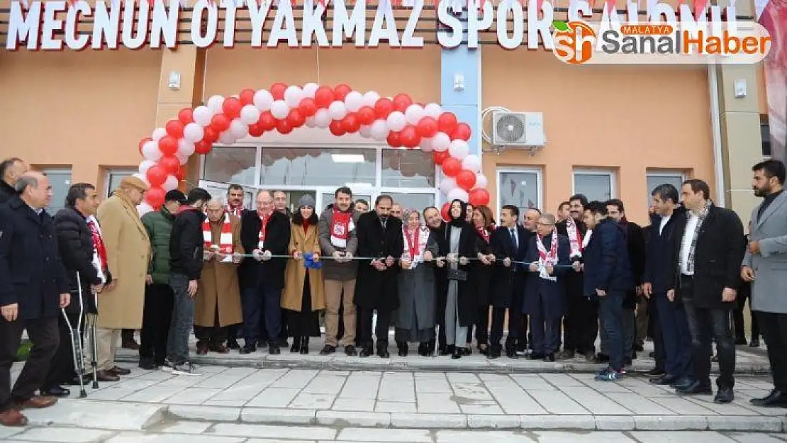 Mecnun Otyakmaz'ın ismi spor salonuna verildi