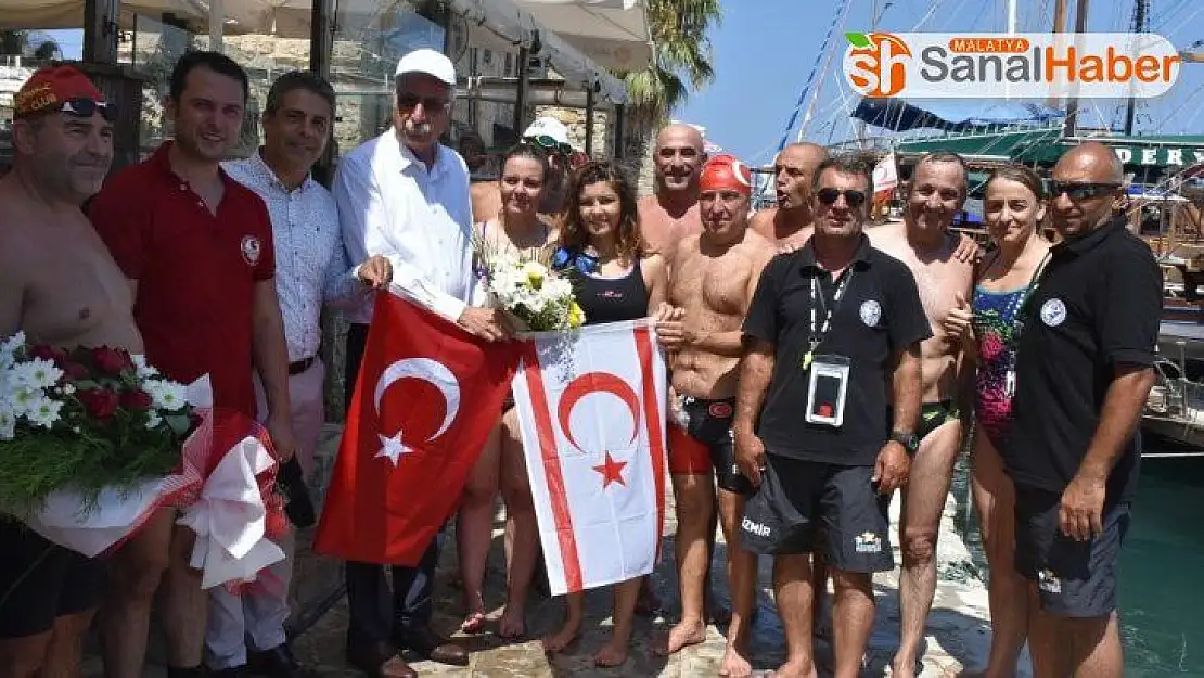 Mersin'den Kıbrıs'a kadar yüzerek geldiler