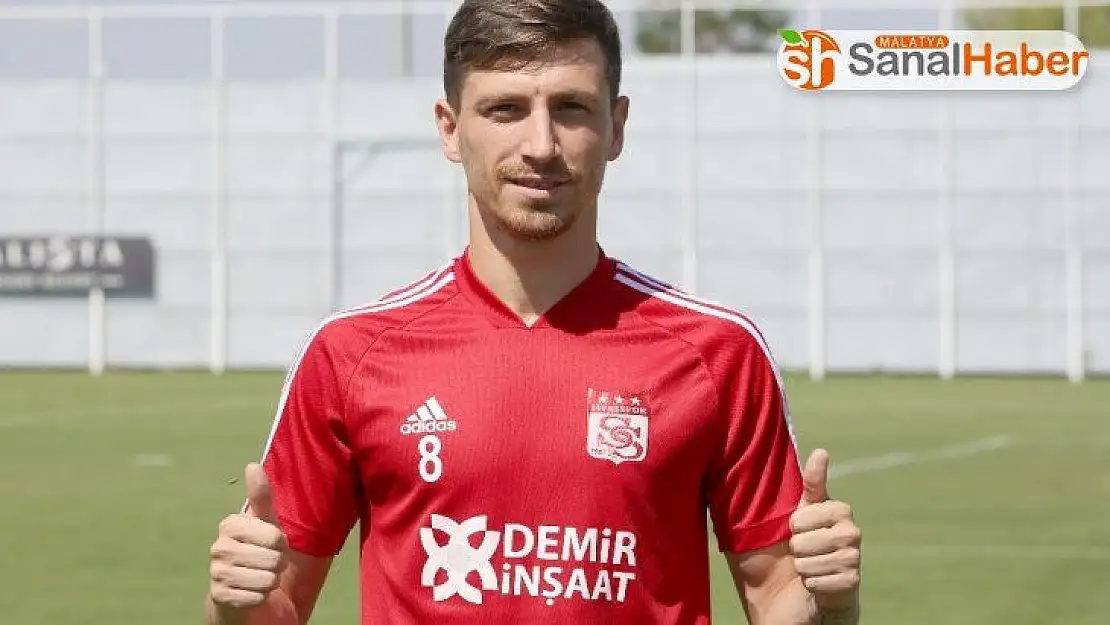 Mert Hakan Yandaş: 'Hedefim Ay-Yıldızlı formayı giymek'