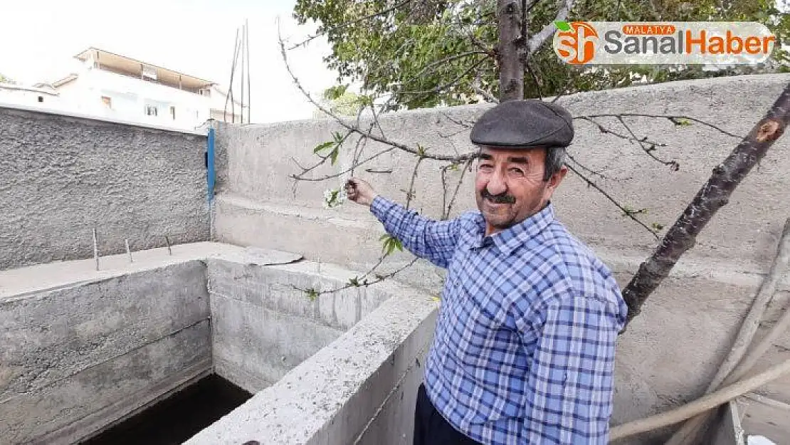 Mevsimini şaşıran kiraz ağacı çiçek açtı