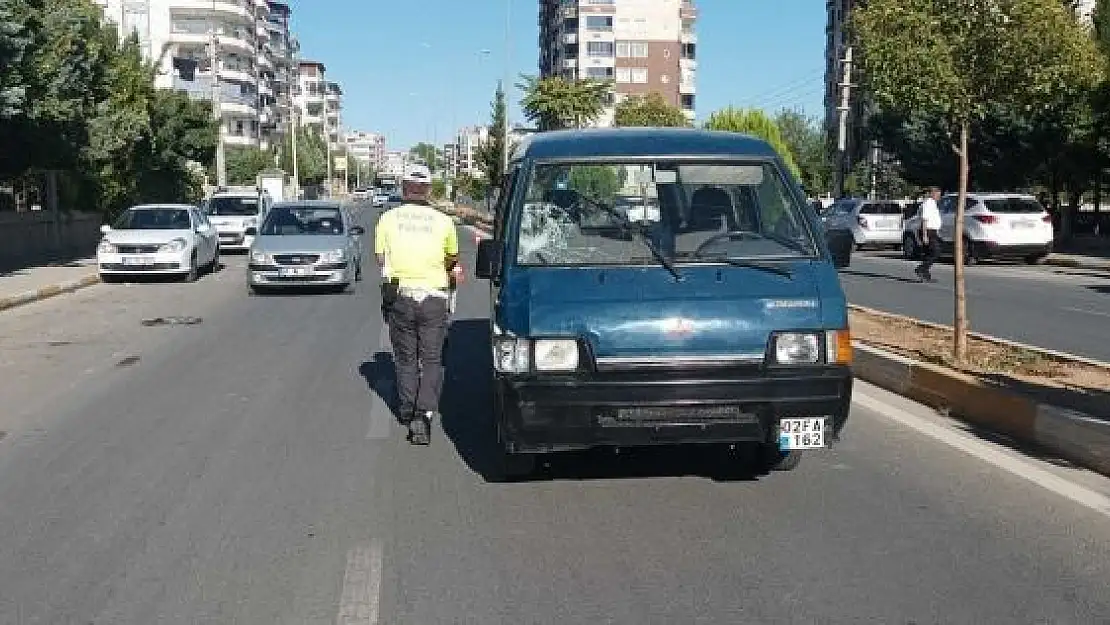 'Midibüsün çarptığı kadın hayatını kaybetti'