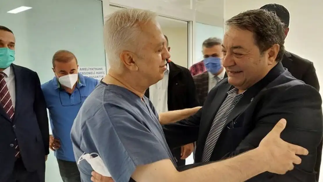 'Milletvekili Fendoğlu´ndan Karaciğer Nakil Enstitüsü´ne övgüler'