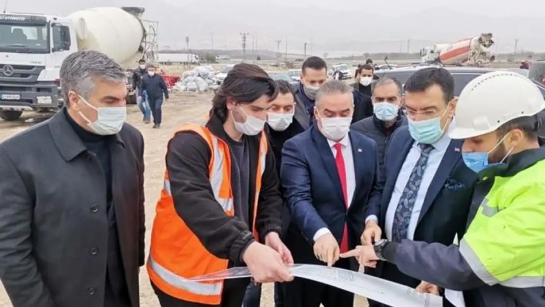 'Milletvekili Tüfenkci: ''Malatya ve Elazığ halkı olarak omuz omuza vererek yaraları sardık'''