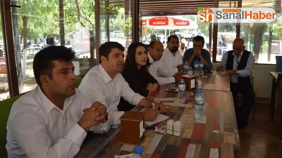 Milletvekili Tutdere bu kez Besni'de muhtarlarla buluştu