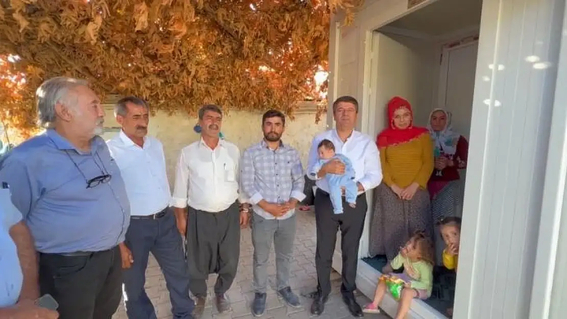 'Milletvekili Tutdere Sincik´te depremzedelere dikkat çekti'