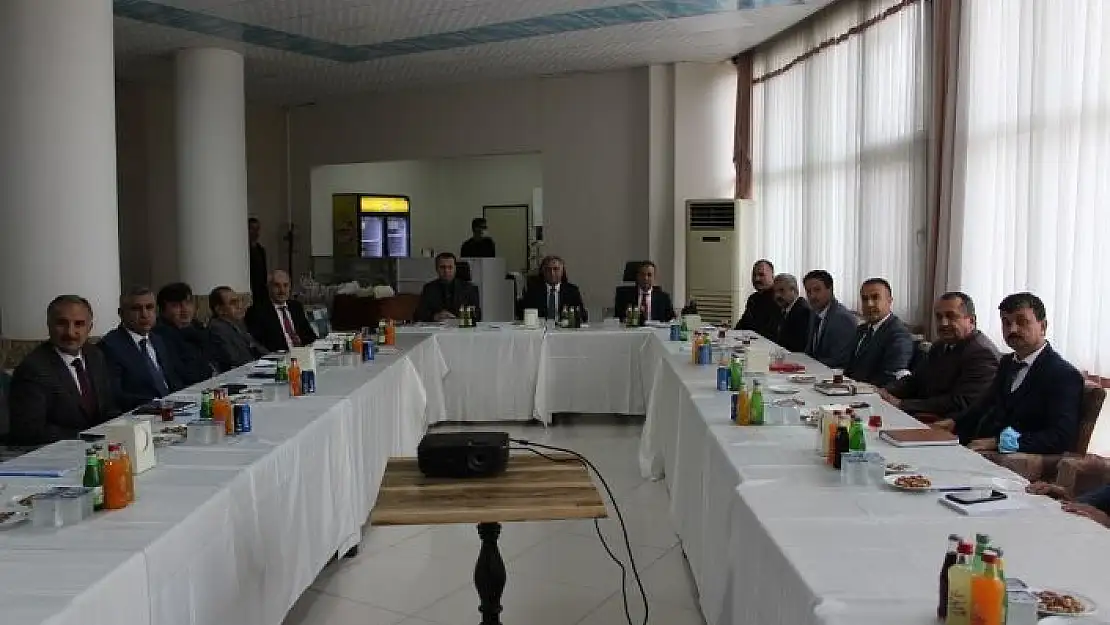 'Milli Eğitim Müdürleri Kahta´da bir araya geldi'