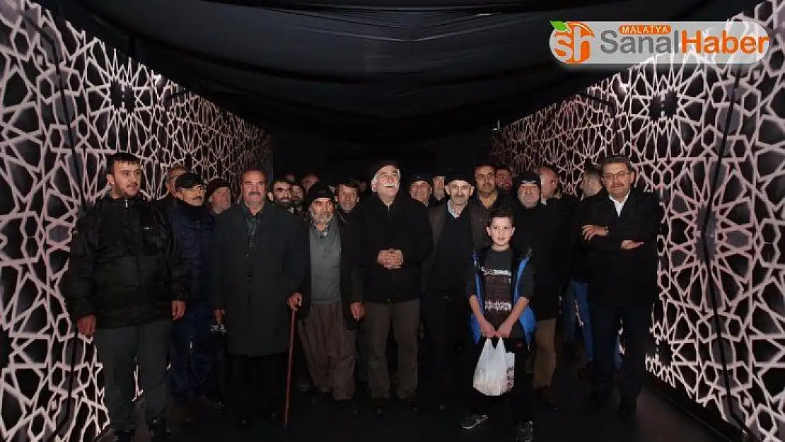Milli Mücadele'nin animasyon gösterisi nefes kesti