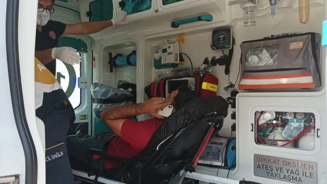 'Minibüs ile otomobil çarpıştı: 1 yaralı'