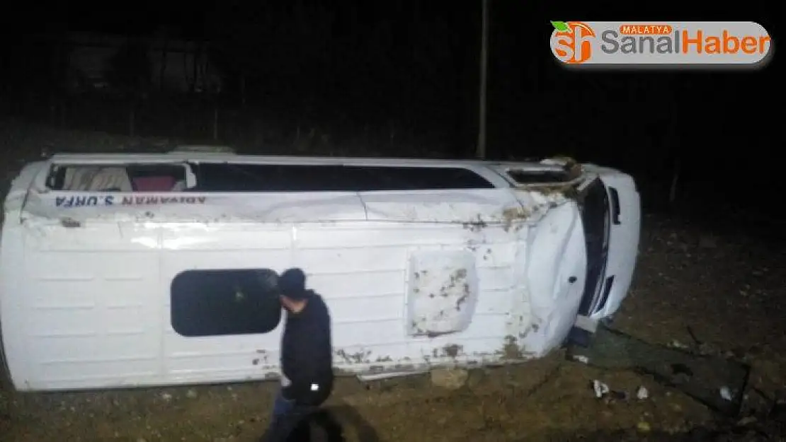 Minibüs şarampole uçtu: 2 yaralı