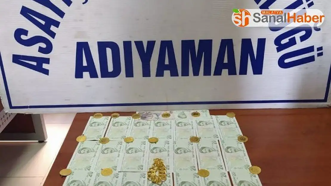 Minibüste unutulan 54 bin TL'lik altın ve para dolu çanta sahibine teslim edildi
