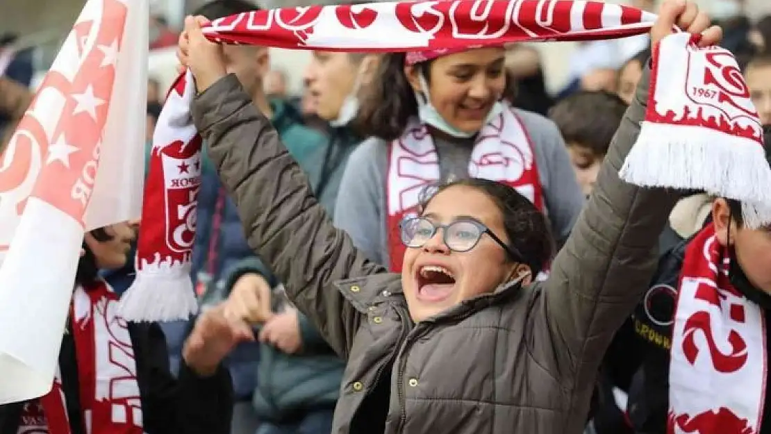 'Minik Yiğidolar, Sivasspor´a destek olmaya devam ediyor'