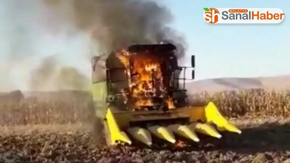 Mısır biçerken yanan biçerdöveri itfaiye söndürdü