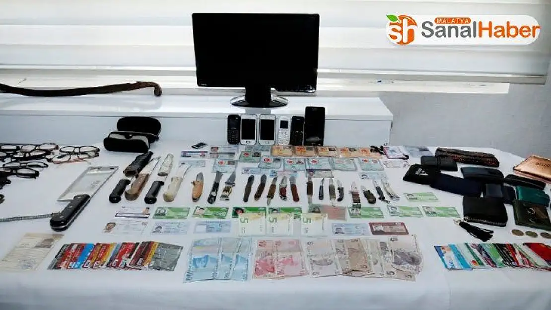 Monitörden, satıra kadar her şey var, kayıp eşyalar sahibini bekliyor