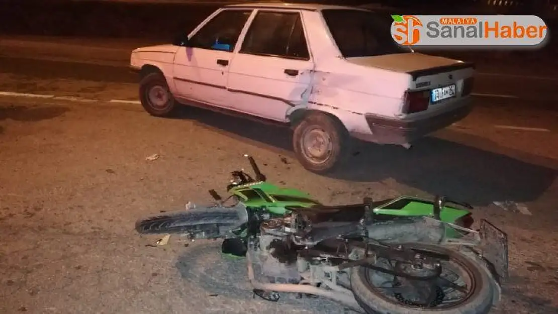 Motosiklet ile otomobil çarpıştı:1 yaralı