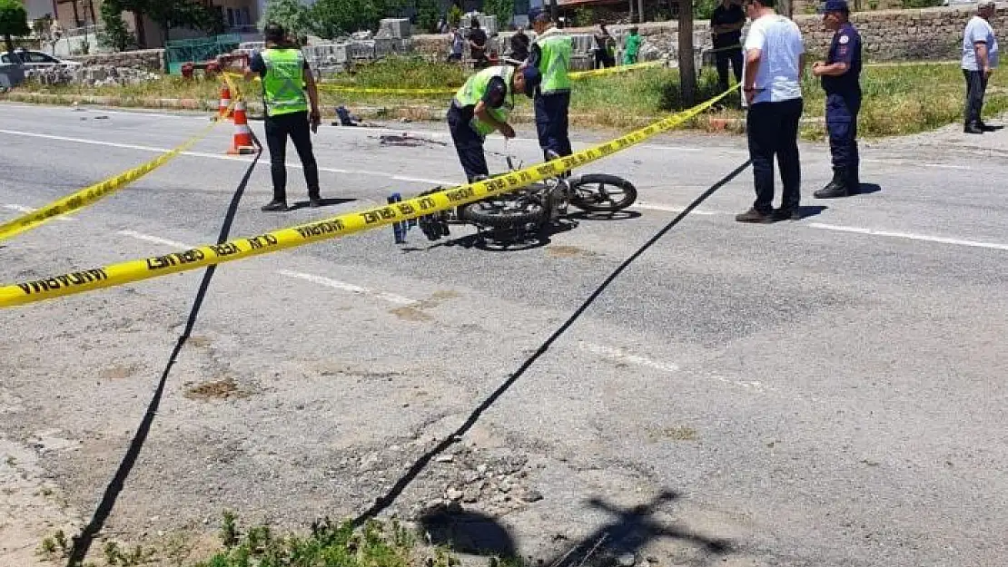 'Motosiklet ile pikap çarpıştı: 2 ölü'