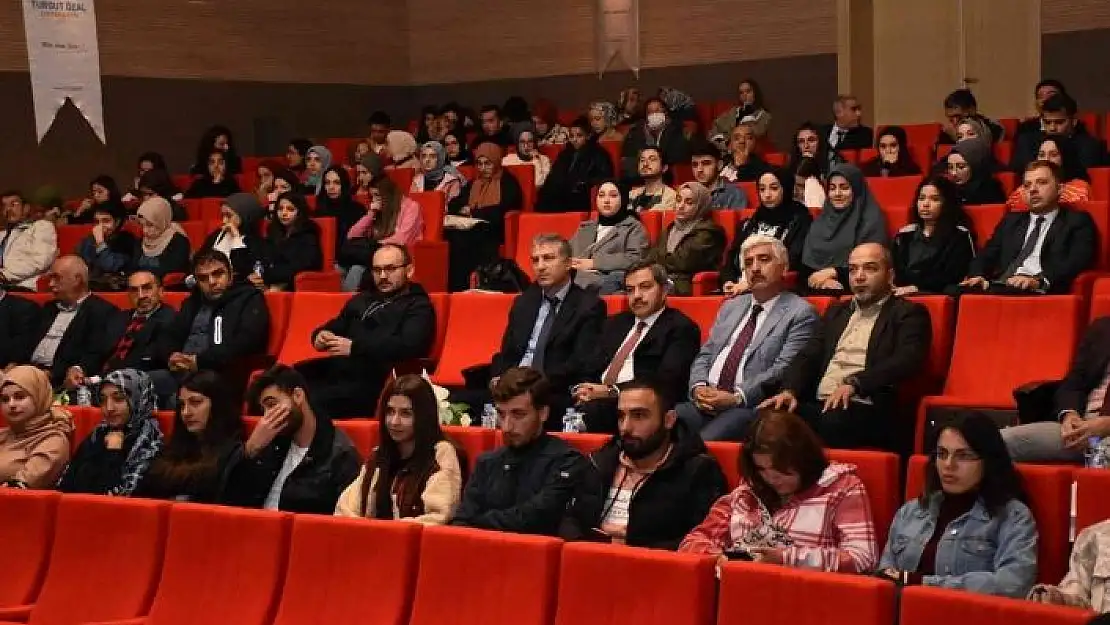 'MTÜ´de  Cumhuriyet paneli'
