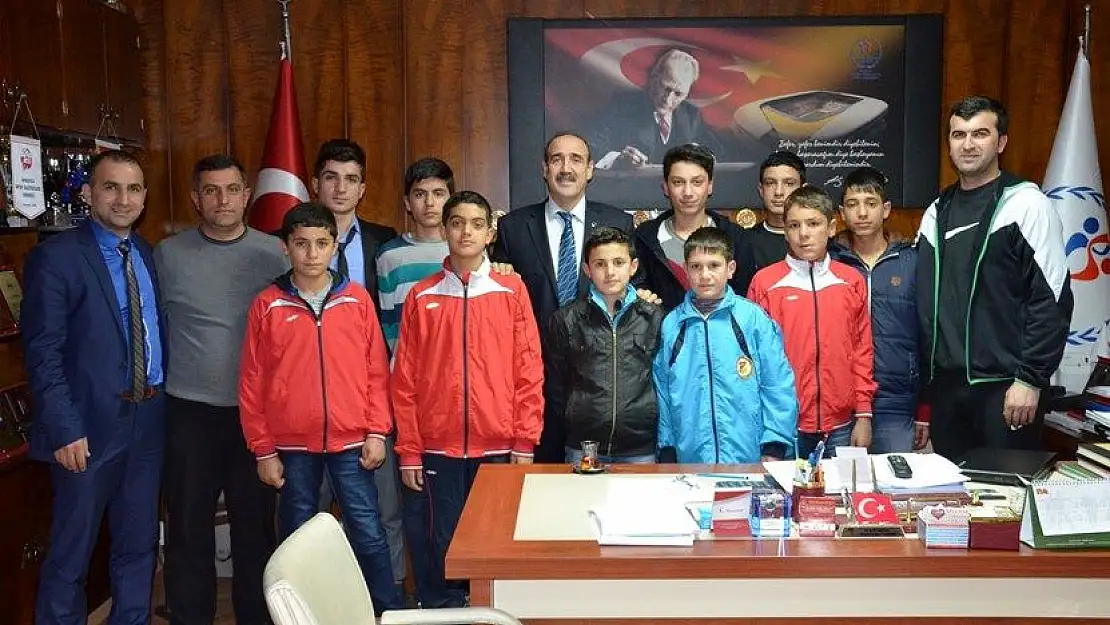 GELECEĞİN VOLEYBOLCULARI TÜRKİYE ŞAMPİYONASI YOLUNDA...