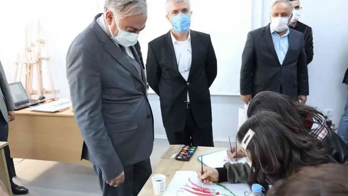 'Müdür Gönen, beceri atölyelerinin açılışını gerçekleştirdi'