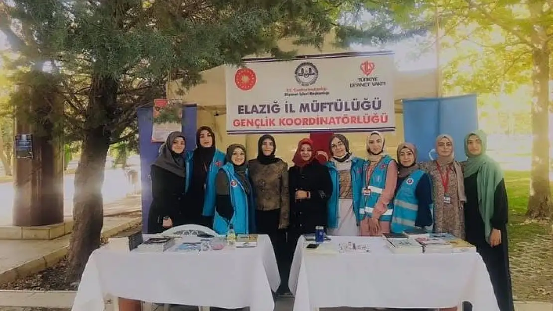 'Müftülükten üniversite öğrencileri için tanıtım standı'