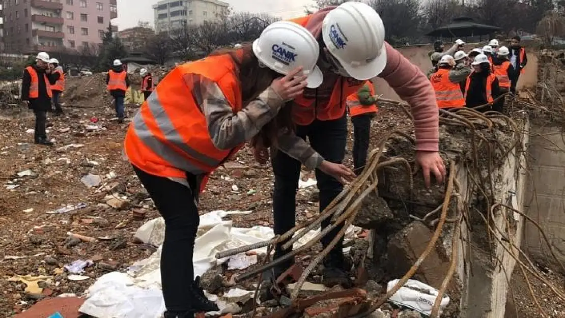 'Mühendislik öğrencilerine deprem bölgesinde saha tecrübesi'