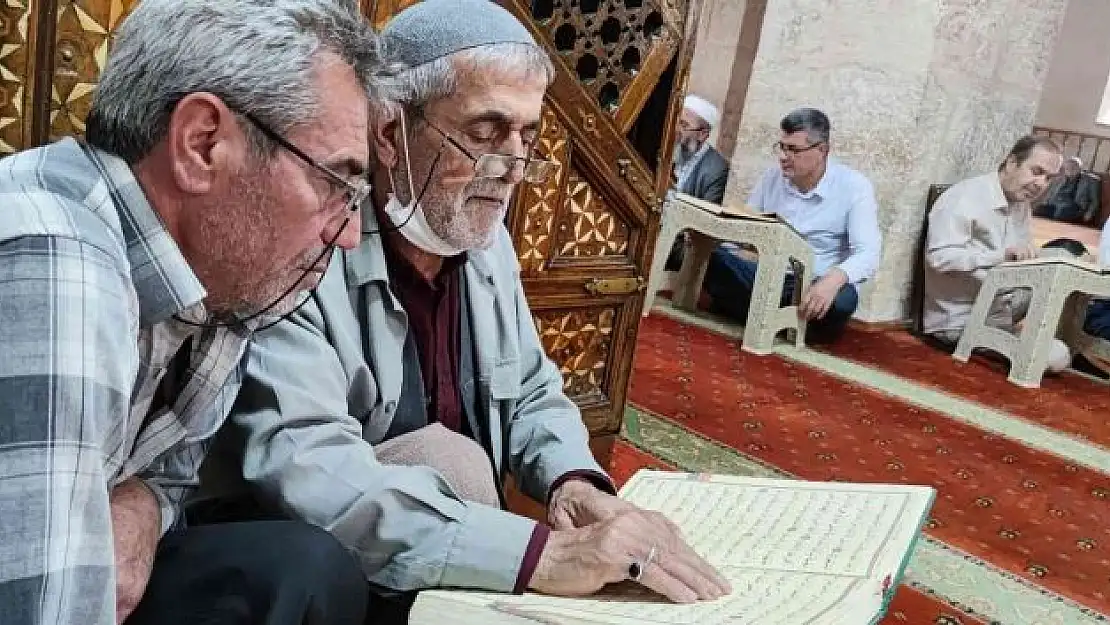 'Mukabele geleneği bu camide asırlardır sürüyor'