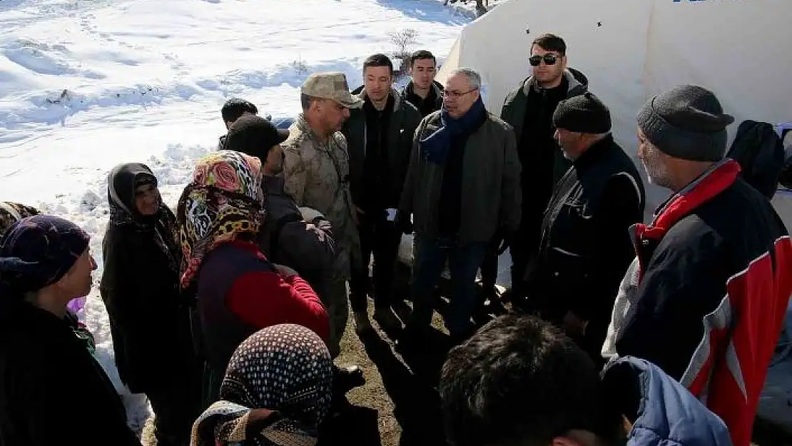 'Muş ekibi Nurhak ilçesinde çadırkent kurdu'