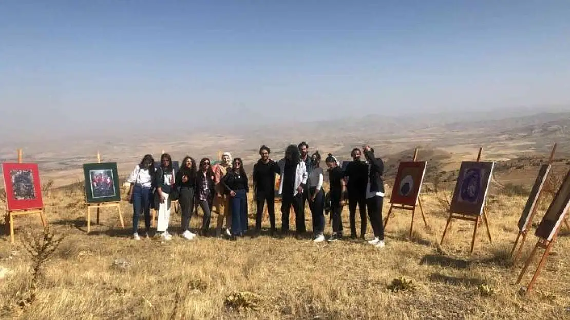 'Muşar Dağı zirvesinde resim sergisi'
