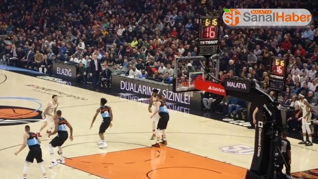 NBA maçında Elazığ ve Malatya unutulmadı!