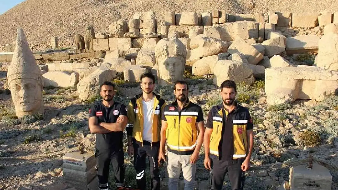 'Nemrut Dağı zirvesinde acil sağlık hizmeti'