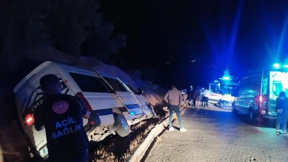 'Nemrut Dağına çıkan üniversite öğrencileri kaza yaptı: 10 yaralı'