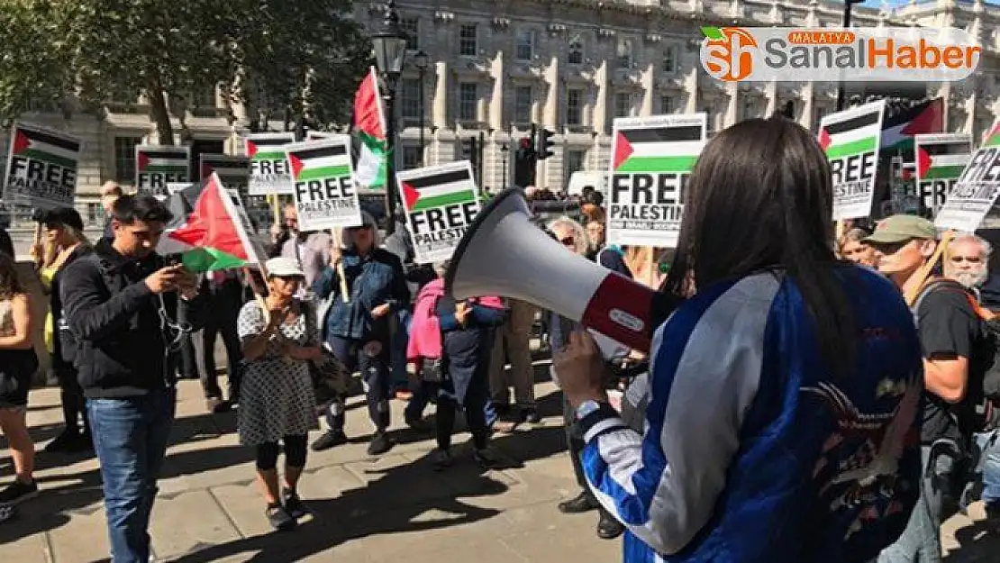 Netanyahu'nun Londra ziyareti protesto edildi
