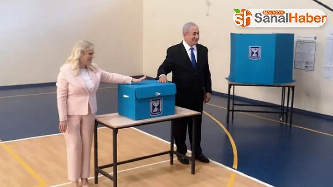 Netanyahu ve eşi oyunu kullandı