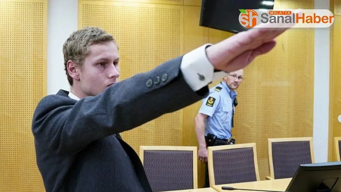 Norveç'teki cami saldırısının sorumlusu mahkemede Nazi selamı verdi