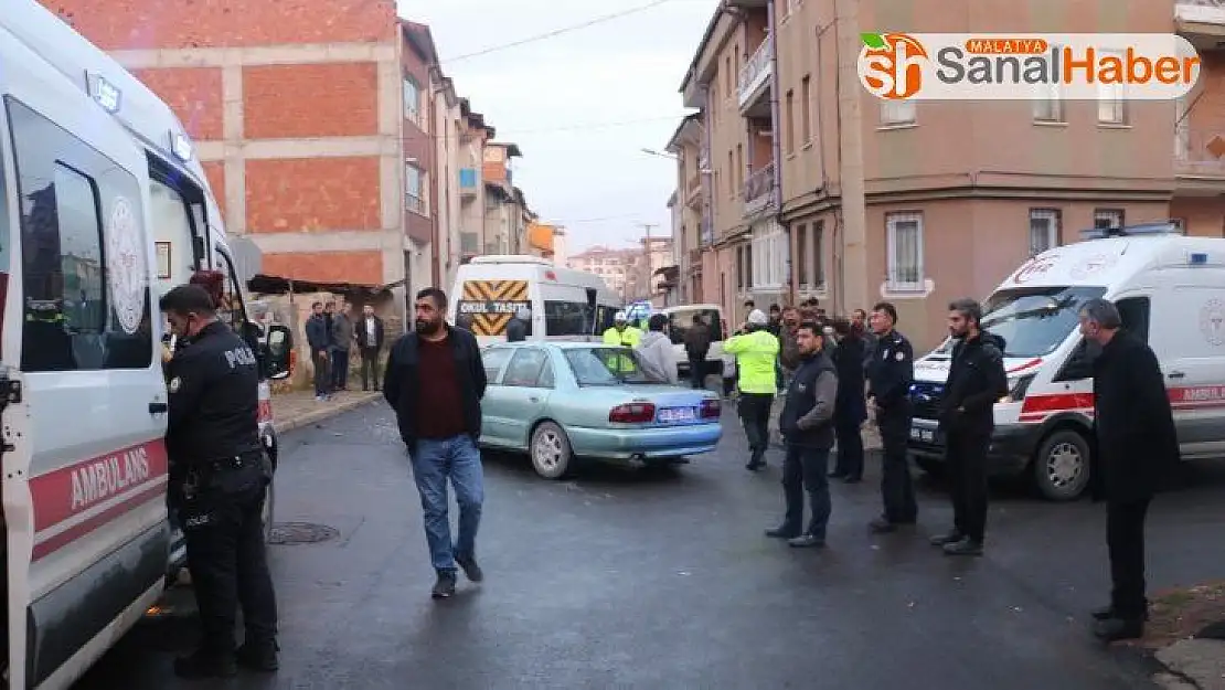 Öğrenci servisinin karıştığı kazada 2'si öğrenci 4 kişi yaralandı