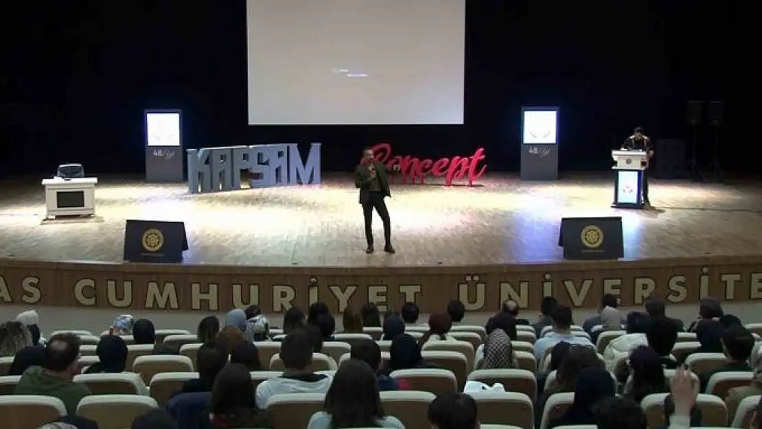 'Öğrenci ve veliler Kişisel Gelişim Zirvesinde buluştu'