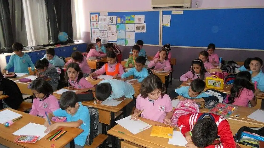 2. DÖNEMİN İLK DERS ZİLİ ÇALDI