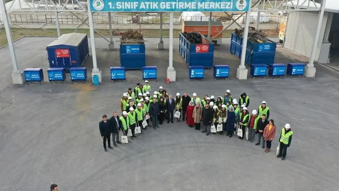 'Öğrenciler, Ambalaj Atıkları Toplama Ayırma Merkezi´ni inceledi'