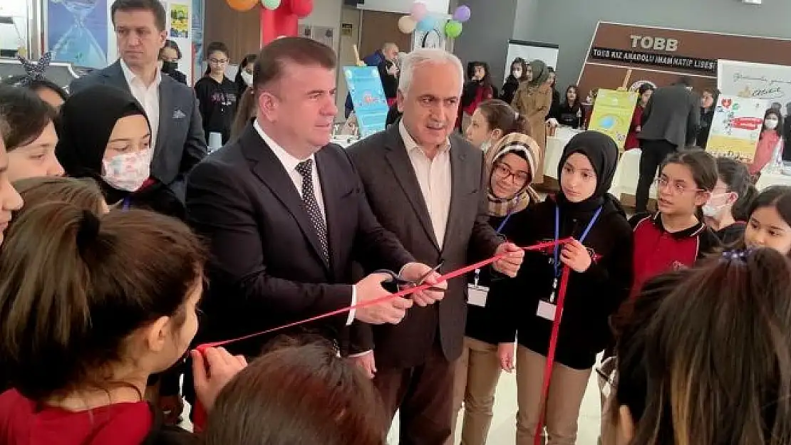 'Öğrenciler I´Zerogen gezegenine seyahati ve yaşamayı tasarladı'