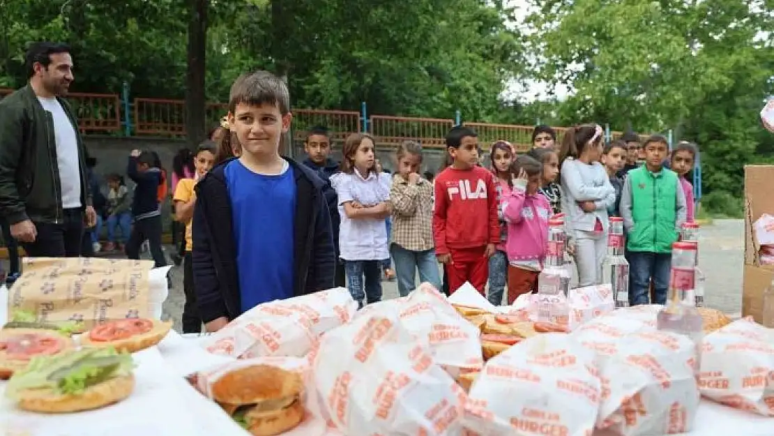 'Öğrenciler istedi, hayırsever vatandaş gerçekleştirdi'