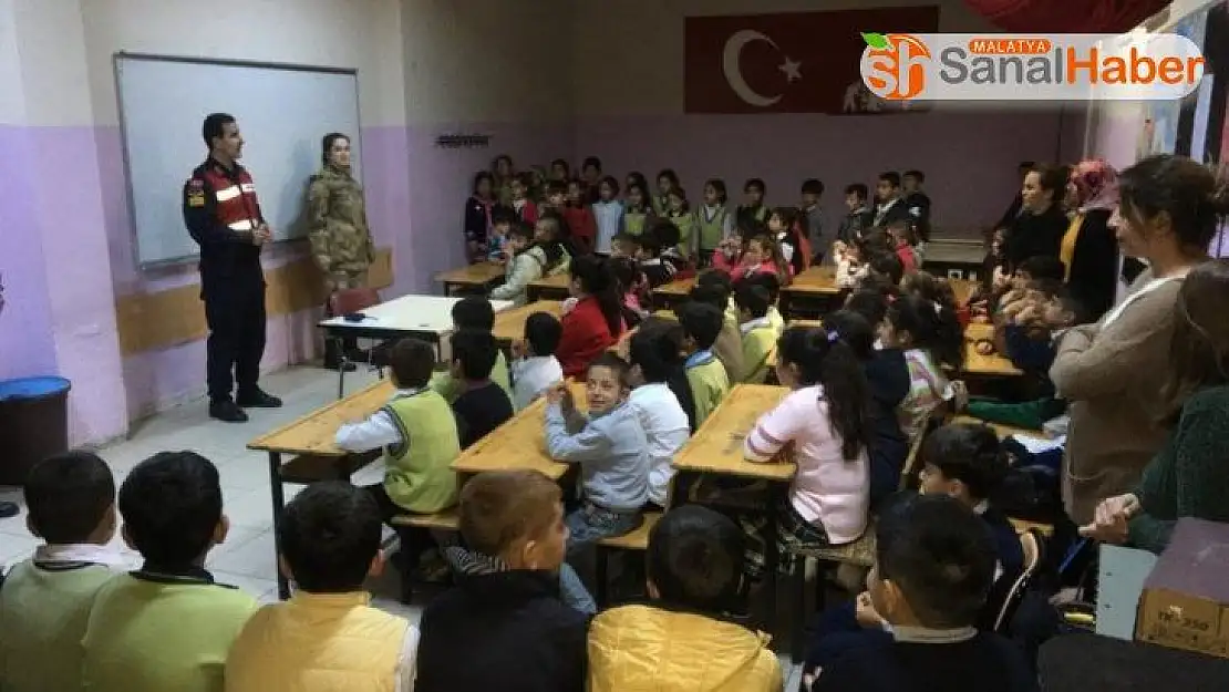 Öğrenciler jandarma teşkilatını tanıyor