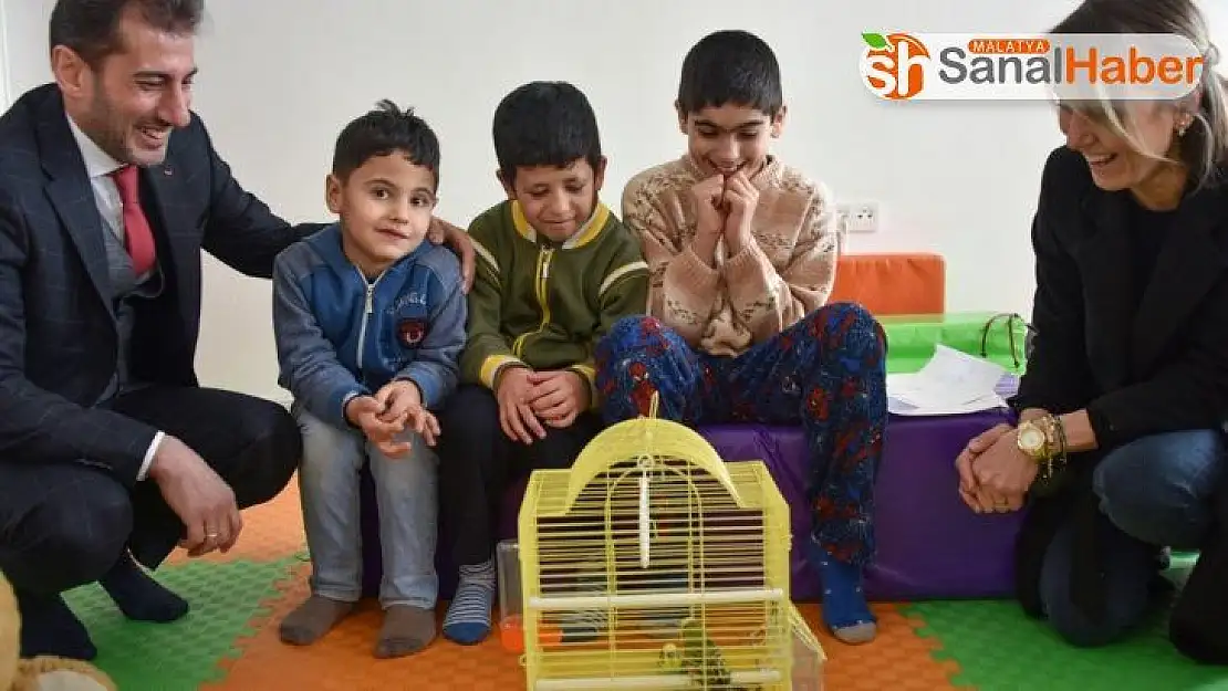 Öğrenciler muhabbet kuşu ile rehabilite olacak