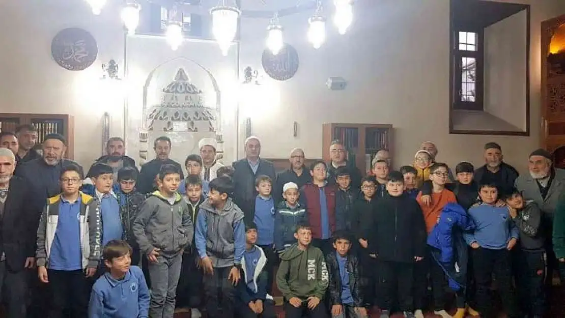 'Öğrenciler sabah namazında buluştu'