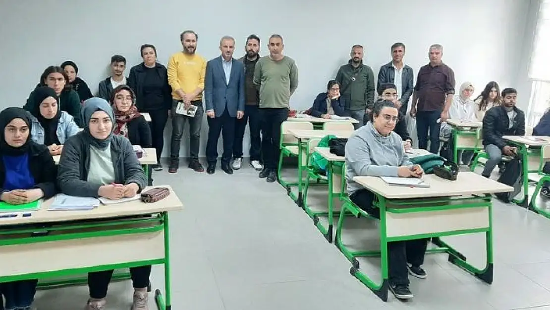 'Öğrenciler sınava belediyenin eğitim merkezinde hazırlanıyor'