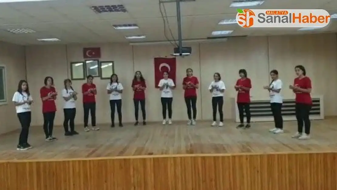 Öğrencilerden askerlere destek klipi